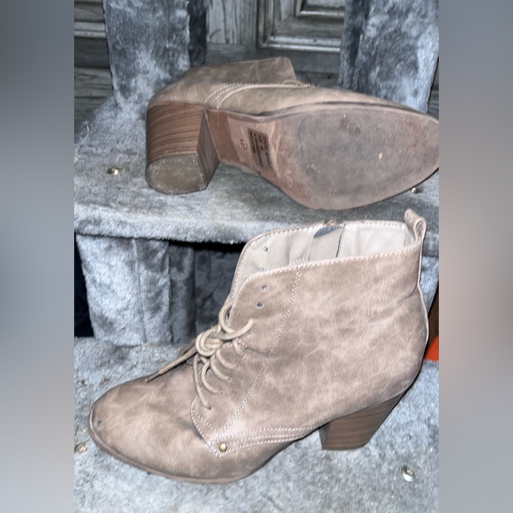 String up mid high boot - Picture 2 of 2